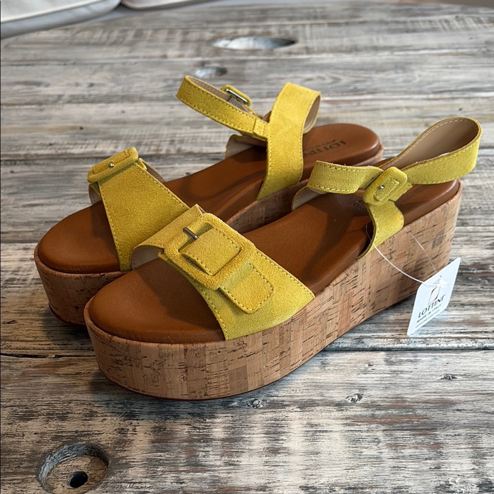 NEW with box, made in Italy Lottini platform sandals, size EU41/US. 10